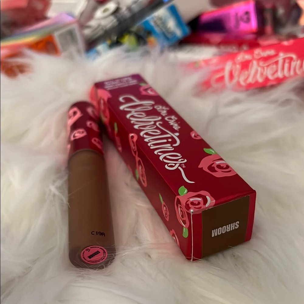 LIME CRIME Liquid Matte Lipstick- SHROOM (90s brown) ~SWATCHED